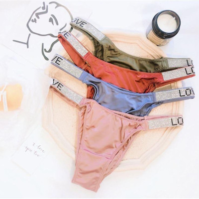 Quần Lót Lụa Đính Đá Sexy Love Mẫu Mới B313