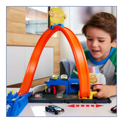 Đồ Chơi Trạm Cảnh Sát Siêu Đẳng HOT WHEELS JBM71