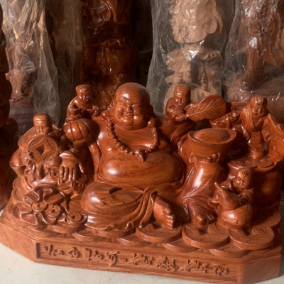 Tượng phật di lặc ngũ phúc bằng gỗ hương đá liền khối  kt 40×20×20cm