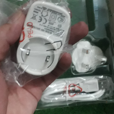 Bộ Điều khiển kết nối trung tâm CCT501400 Schneider Wiser ZigBee IP Gateway, RJ45/WiFi