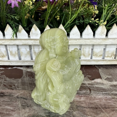 Tượng Phật Di Lặc ngồi cầm thỏi vàng phong thủy đá ngọc Onyx - Dài 10 cm