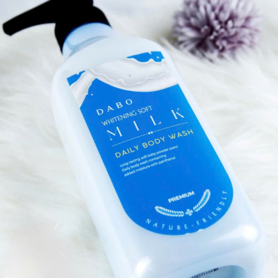 Sữa tắm trắng da tinh chất sữa tươi DABO WHITENING SOFT MILK Hàn quốc ( 750ml)