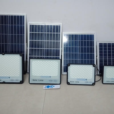 Đèn Năng Lượng Mặt Trời 200W- Đèn Chống Lóa 200W  | Sản phẩm sử dụng 100% năng lượng mặt trời, có điều khiển từ xa tiện lợi và thông minh