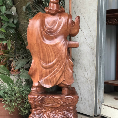 Tượng quan công cầm đao đứng trên đầu hổ phù kt cao 80×30×20cm