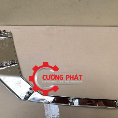 Nẹp mạ cản trước dưới Mitsubishi Xpander 2022