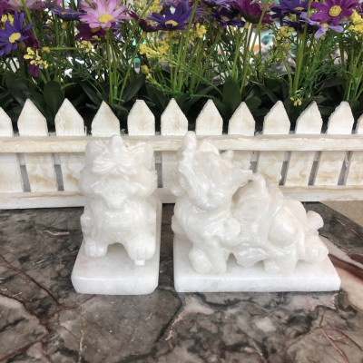 Cặp Tỳ Hưu phong thủy đá cẩm thạch trắng có đế - Dài 11cm
