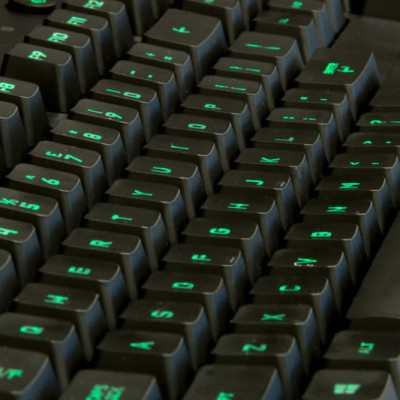Bàn phím game có dây Logitech G213 Prodigy RGB Lightsync - Hàng chính hãng