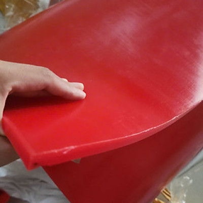 Tấm nhựa PU (nhựa Polyurethane) đàn hồi hấp thụ lực chịu dầu  khổ 1m x 1m