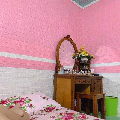 Bộ 20 Tấm Xốp Dán Tường 3D Giả Gạch Màu Hồng Nhạt 70cmx77cm