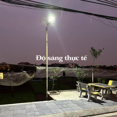 Đèn đường 200w năng lượng mặt trời siêu sáng