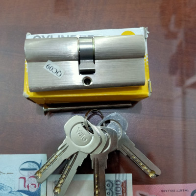 Tim/ Ruột khóa Yale 2 đầu chìa - 4 chìa vi tính