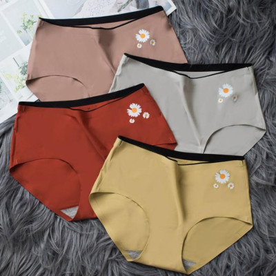 Quần lót nữ bông cúc không đường may không viền thấm hút mồ hôi