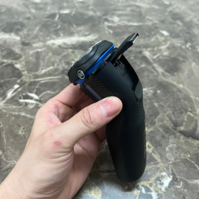 Máy cạo râu khô và ướt cao cấp thương hiệu Philips S3206/09 - Hàng Nhập Khẩu