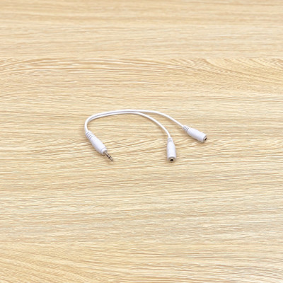 Cáp Chia 2 Cổng Audio 3.5mm 1 Đực Ra 2 Đầu Cái , Dây Chia Tai Nghe Hoặc Loa Từ 1 ra 2 chân cắm 3,5mm , Cáp Chia Jack 3,5mm Dương Ra 2 Đầu Âm , Cáp Chia Audio 3.5mm Ra 2 Cổng 3.5mm – Hàng Nhập Khẩu - Giao Màu Ngẫu Nhiên
