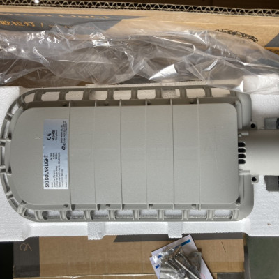 Đèn năng lượng mặt trời SKI- SKL24W