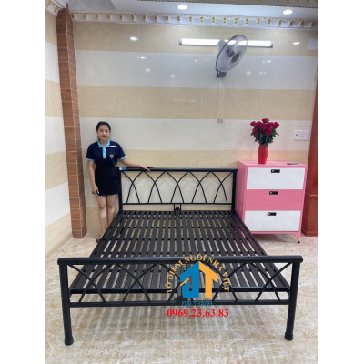 Giường sắt hình chữ X giá rẻ 1m6x2m