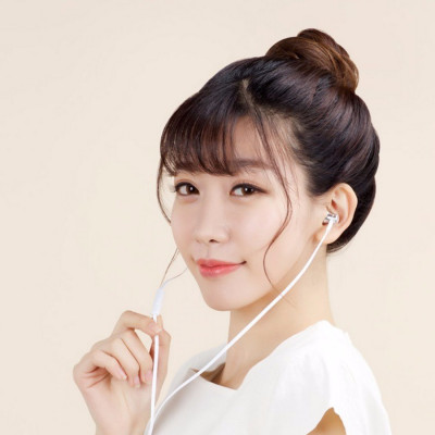 Tai Nghe Nhét Tai Xiaomi In-Ear Headphones Basic 2017 - Hàng Nhập Khẩu