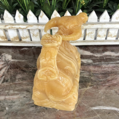 Tượng con trâu giáp phong thủy đá ngọc hoàng long trang trí bàn làm việc - Dài 15 cm
