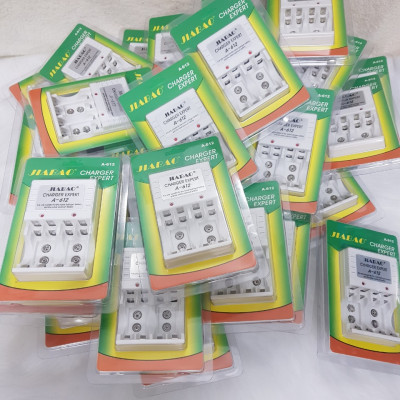 Sạc Pin đa năng Jiabao A612 - sạc cho pin 2A,3A và pin vuông 9V - Hàng chính hãng