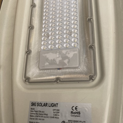 Đèn năng lượng mặt trời SKI-OPP70W