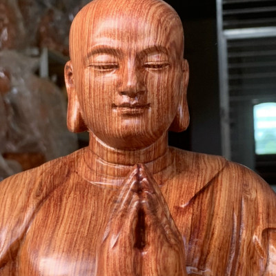 Tượng phật a nan ca diếp bằng gỗ hương đá đẹp long lanh kt cao 60×19×18cm