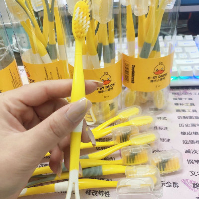 Hộp 8 bàn chải đánh răng Du lịch 2 in 1 hình vịt đáng yêu - Hàng chính hãng