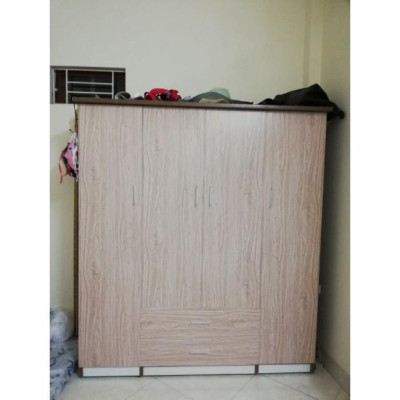 Tủ màu gỗ phối trắng Cao 185 rộng 1m65 sâu 50 