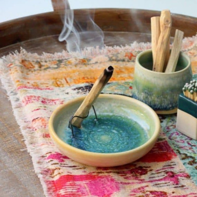 Combo 1 bó hương thảo và 1 thanh palo santo - gỗ trắc xanh5-6gr (Combo07)