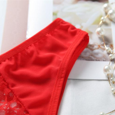 Quần lọt khe cực nóng bỏng - đỏ