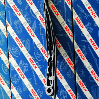 Tay Gạt Mưa (Cần Gạt) Bosch Cho Mercedes Sprinter