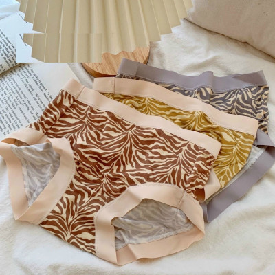 COMBO 5 QUẦN LÓT NỮ COTTON LỤA LƯNG CAO HỌA TIẾT 6196