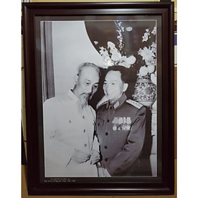 ẢNH BÁC HỒ & BÁC GIÁP (đen trắng)