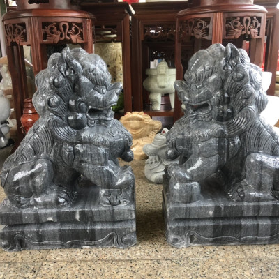 Cặp Kỳ Lân phong thủy đá cẩm thạch vân đen gác cổng, trang trí mộ - Cao 40cm