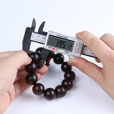 thước kep điện tử sợi carbon 0-150mm