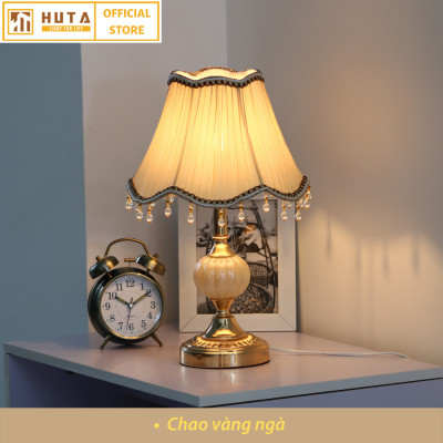 Đèn Ngủ Để Bàn Thép HUTA CD1 Sang Trọng Cổ Điển, Decor Trang Trí Phòng Ngủ, Khách Sạn, Điều Chỉnh Độ Sáng, Bóng Led Sáng Vàng Tiết Kiệm Điện