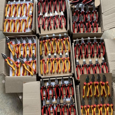 Bộ 2 kìm Wiha cách điện 1000V 26714 & 43340