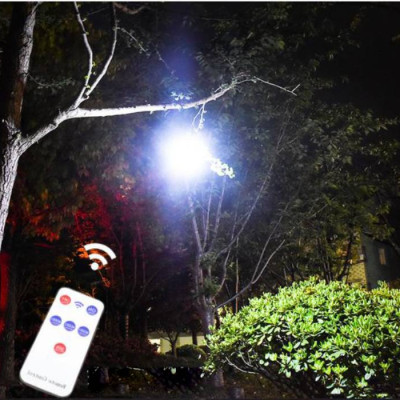 Đèn năng lượng mặt trời di động có điều khiển