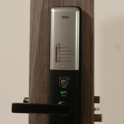 Khóa cửa thông minh Hàn Quốc Milre K6-M60F