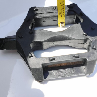 Bàn đạp pê đan (pedan) xe đạp địa hình, phổ thông chống trơn trượt