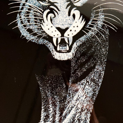 Tranh sơn mài - MÃNH HỖ UY PHONG - cẩn ốc, trứng hàng xuất khẩu