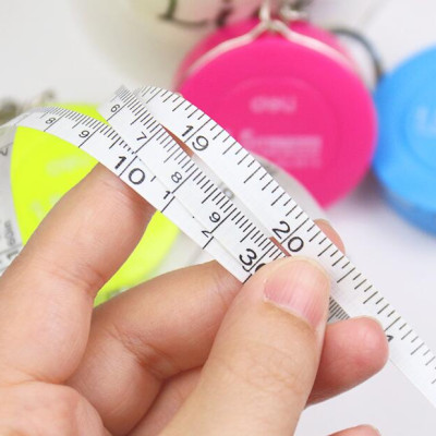 Thước dây cuộn tròn có thể móc vào chìa khóa ( màu ngẫu nhiên )