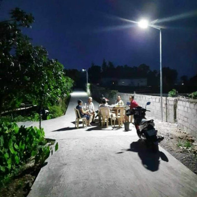 Đèn Năng Lượng Mặt Trời Bàn Chải 300W, Công Suất 300w, Diện Tích Chiếu Sáng 150M2