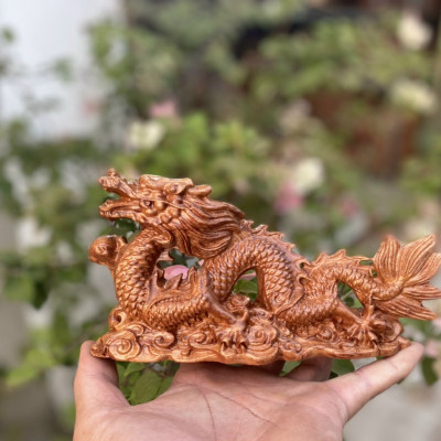 Tượng con rồng phong thủy bằng gỗ hương đá kt 30×15×8,5cm
