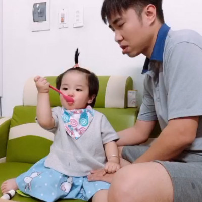 AB - KOLICARE Digest: Men Vi Sinh Cho Trẻ Tiêu Chảy