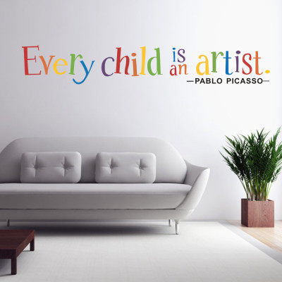 Decal dán tường "Every child is an artist" (9 x 55 cm)