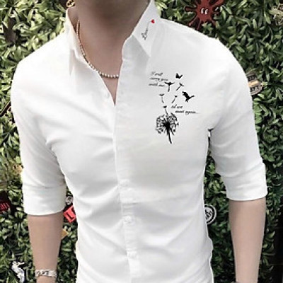 Áo sơ mi in hình họa tiết Chữ Ký ở ngực. Chất sơ mi mềm mịn thoáng mát thấm hút mồ hôi tốt. Phong cách sang trọng thanh lịch. 