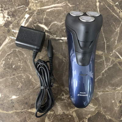 Máy Cạo Râu Nam Philips AT620