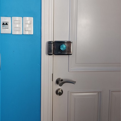 Khóa thông minh G01RW- 1 Mặt vân tay + Remote + App Tuya wifi( không chống nước) - Hàng nhập khẩu