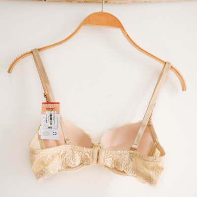 Áo ngực Lovely mút dày 439