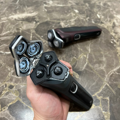 Máy cạo râu khô và ướt cao cấp thương hiệu Philips SkinIQ S5831/01 và S5832/01 - Hàng Nhập Khẩu